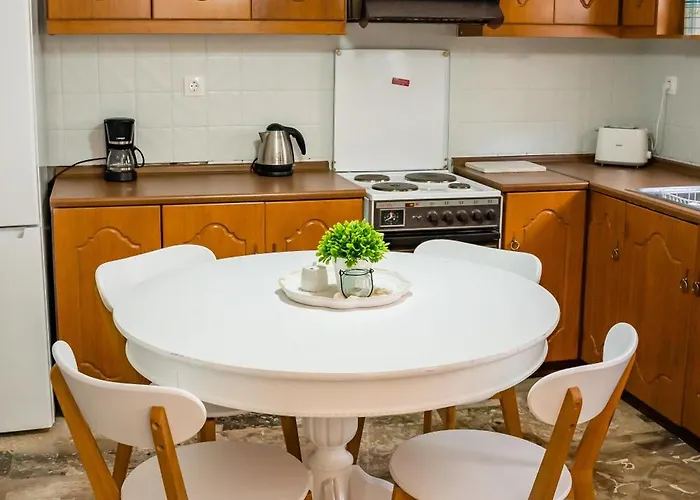 فيلة Maria Voládha